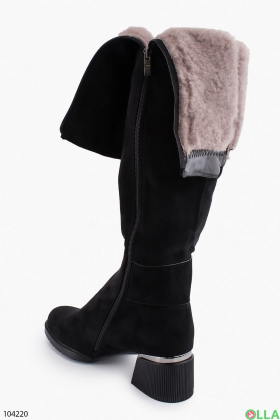 Жіночі зимові чоботи-ботфорти на підборах