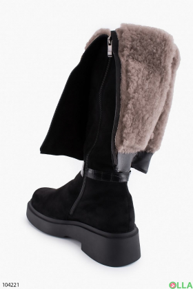 Жіночі зимові чоботи-ботфорти на низькому ходу