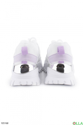 Женские белые кроссовки с лиловыми вставками