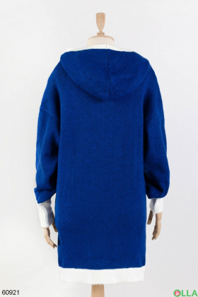 Women's knitted tunic with a hood