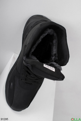 Мужские зимние черно-серые кроссовки на шнуровке