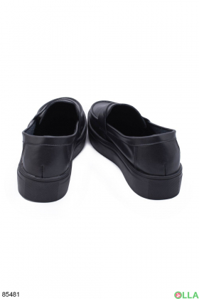 Жіночі чорні туфлі з натуральної шкіри