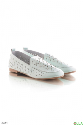 Women's ballet flats in a classic style
