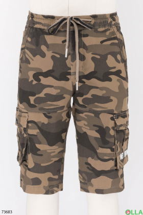 Khaki men's camouflage shorts