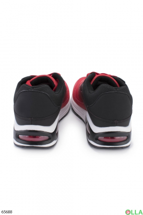 Чоловічі чорно-червоні кросівки на шнурівці