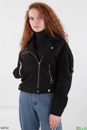Жіноча чорна куртка з еко-замші