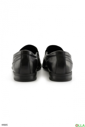 Мужские черные туфли в классическом стиле