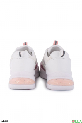 Женские бело-розовые кроссовки на высокой подошве