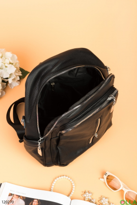 Жіночий чорний рюкзак з екошкіри