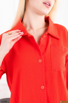 Жіночий червоний костюм із сорочки та шорт