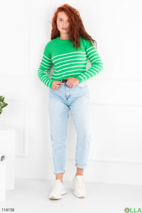 Женский зеленый свитер в полоску