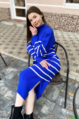 Женское синее платье в полоску