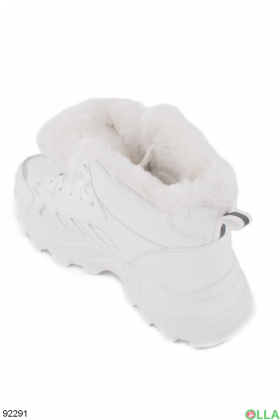 Жіночі зимові білі кросівки