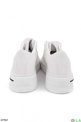 Жіночі білі кросівки з єко-шкіри