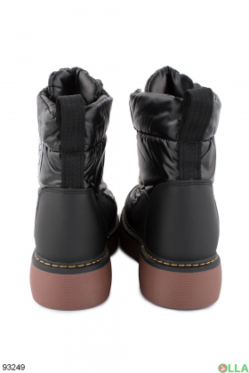 Жіночі чорні черевики на шнурівці