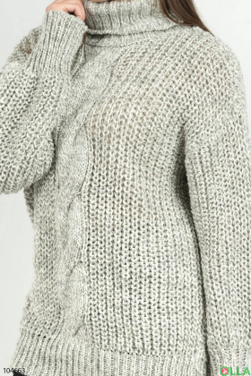 Жіночий світло-сірий светр