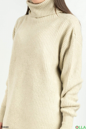Женский светло-бежевый свитер