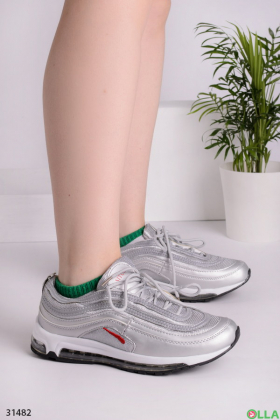 Жіночі кросівки сріблястого кольору