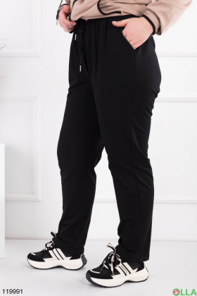 Жіночий бежево-чорний спортивний костюм батал