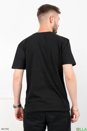 Чоловіча чорна футболка з написом