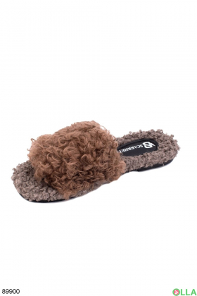 Women's brown room slippers