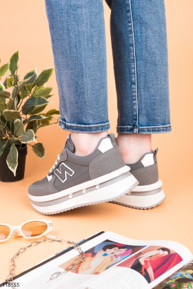 Women's gray platform sneakers