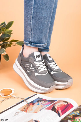 Women's gray platform sneakers