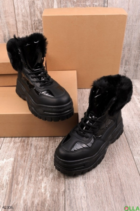 Женские чёрные ботинки на платформе