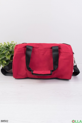 Червона спортивна сумка