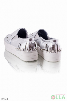 Slip-ons with fringes