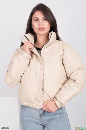 Женская светло-бежевая куртка из эко-кожи