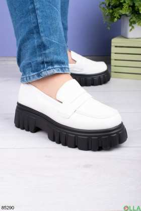 Women's white slip-on shoes