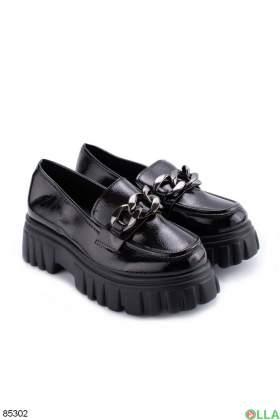 Женские черные туфли с цепью