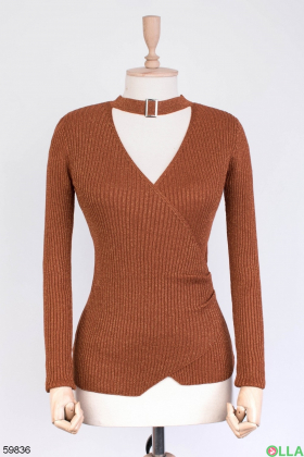 Жіночий коричневий светр з чокером