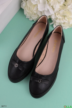 Women's low wedge shoes