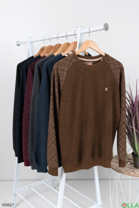 Мужской темно-коричневый свитер