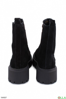 Женские зимние черные ботинки на низком ходу