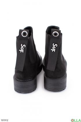 Жіночі чорні черевики на резинці