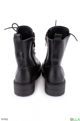 Жіночі чорні черевики зі шнурівкою
