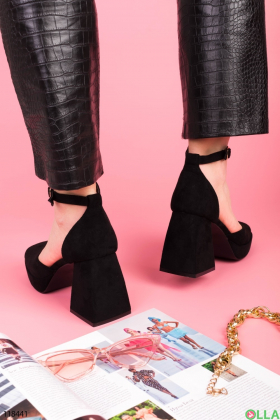 Women's black eco-suede heels