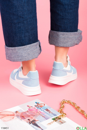 Жіночі біло-блакитні кросівки на шнурівці