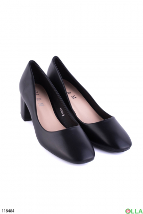 Women's black eco-leather shoes with heels