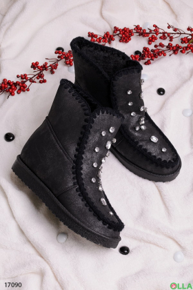 Женские ботинки черного цвета