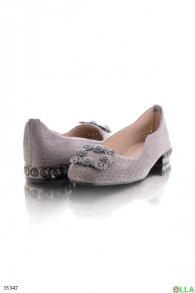 Women's shoes with perforated top