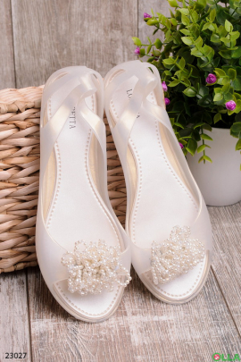 Women's flats with beads
