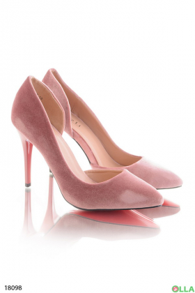 Розовые туфли на шпильке