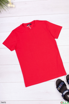 Чоловіча червона футболка