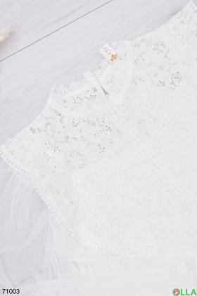 Жіноча біла блузка з мереживом