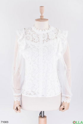 Жіноча біла блузка з мереживом