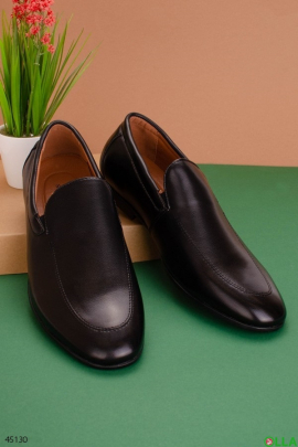 Men's black shoes in a classic style
